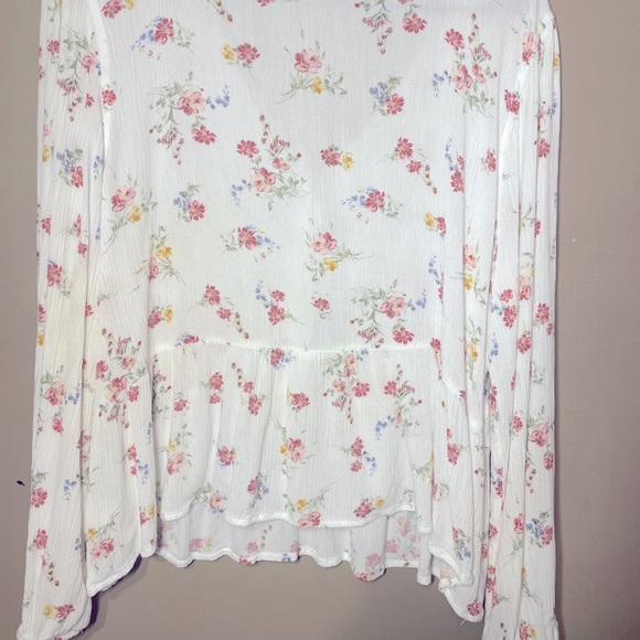 Top - Picture 2 of 2